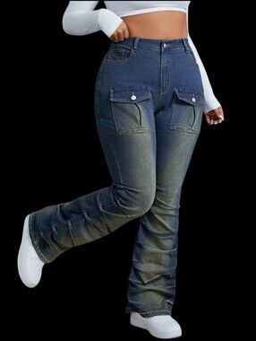 Curvy ▪︎ High-Waist Cargo Pocket Jeans ▪︎ Dark Blue ▪︎ XL
